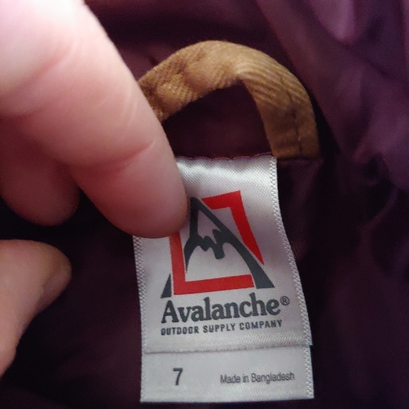Avalanche Burgundy and Black Puffer Zip-Up Winter Vest Size Kids 7 - Picture 4 of 5
